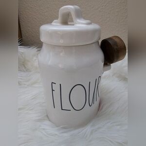 Rae Dunn Ceramic Flour Container w/Wooden Scoop